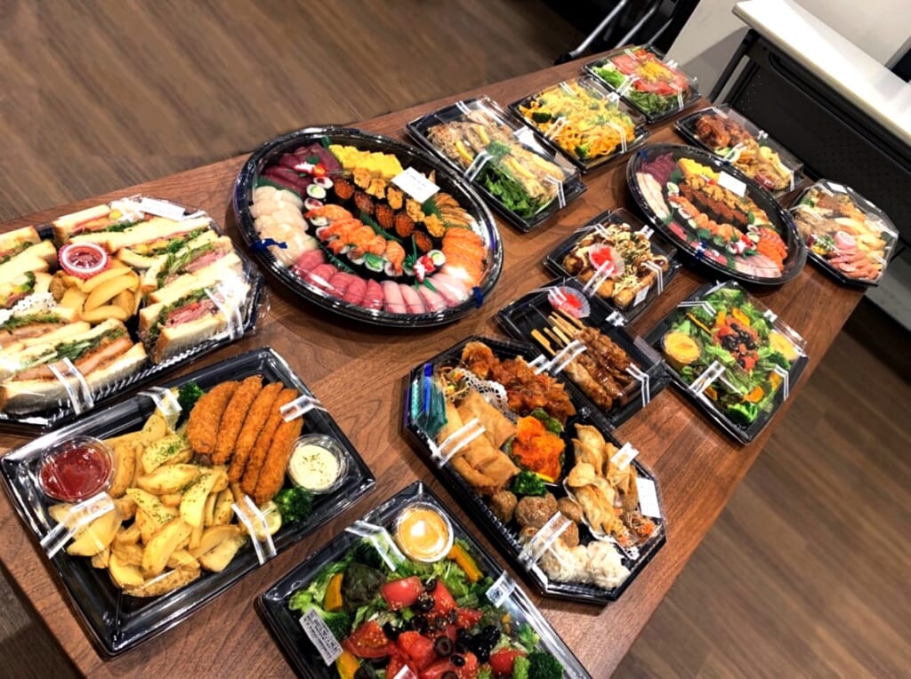 アクアスター創立30周年記念パーティー立食形式食事